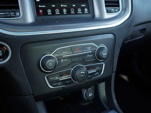 Used 2022 Dodge Charger SXT image 21