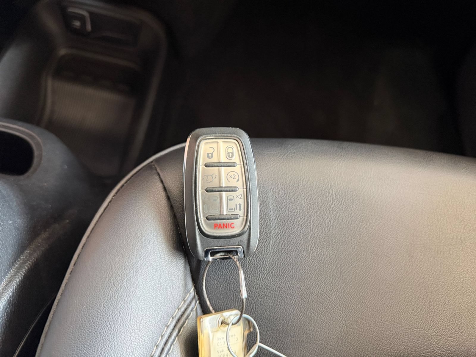 Used 2025 Chrysler Pacifica Select FWD image 19
