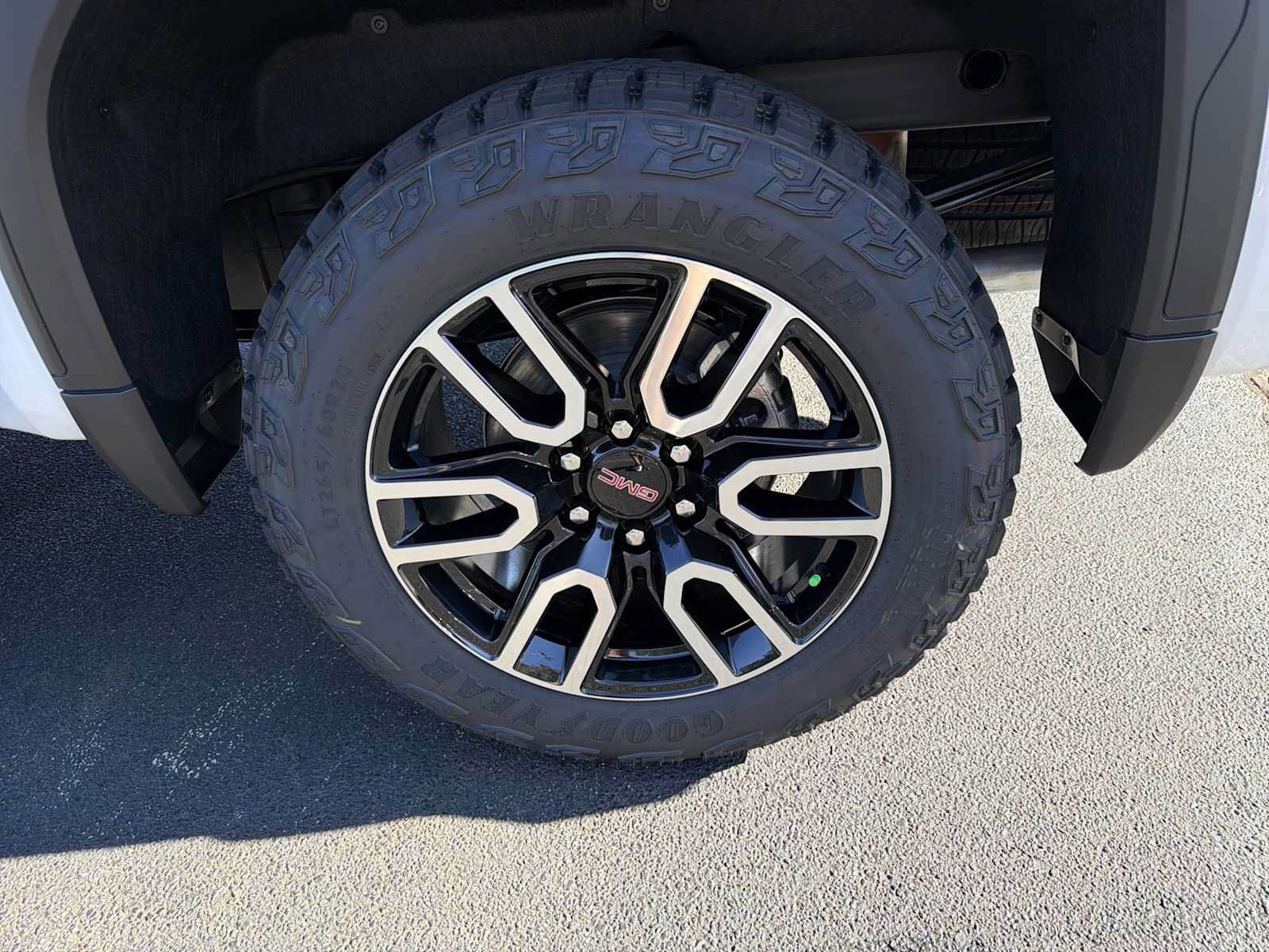 New 2026 GMC Sierra 1500 AT4 w/ AT4 Premium Package AWD/4WD image 31