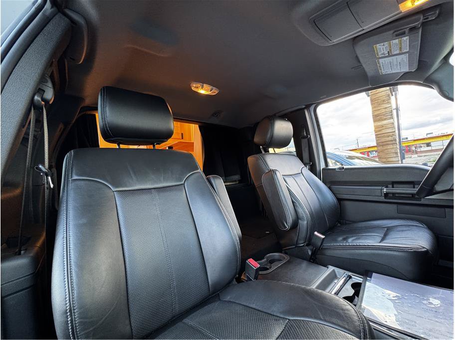 Used 2016 Ford F550 4x4 SuperCab Super Duty image 4
