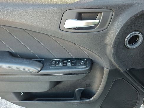 Used 2018 Dodge Charger SXT Plus w/ Blacktop Package image 12