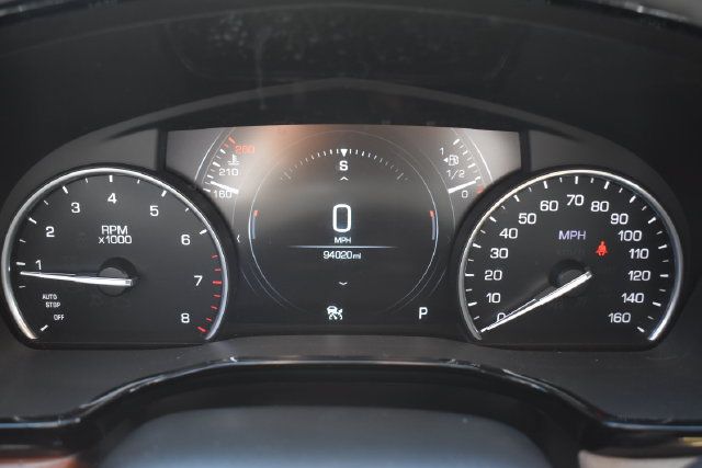 Used 2018 Cadillac XT5 Platinum w/ Driver Assist Package AWD/4WD image 32