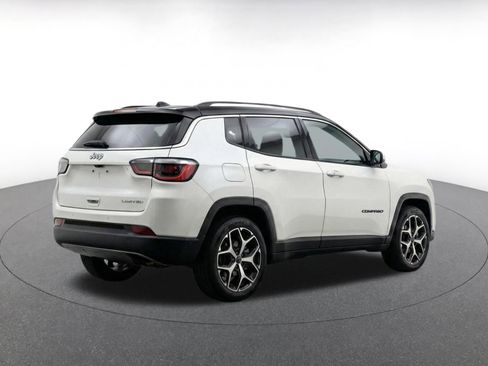 Used 2025 Jeep Compass Limited AWD/4WD image 9
