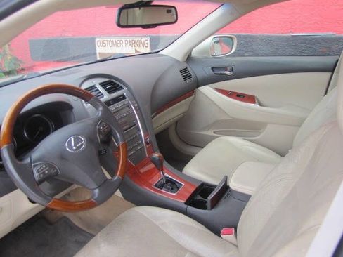 Used 2010 Lexus ES 350 image 10