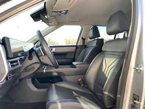 Used 2025 Hyundai Santa Fe SEL image 29