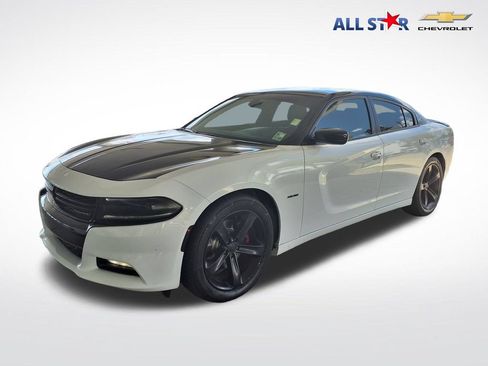 Used 2018 Dodge Charger R/T RWD image 1