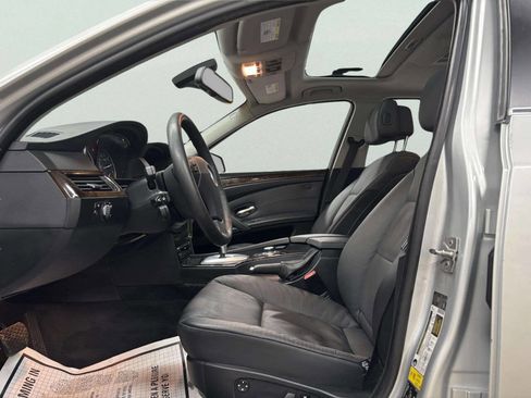 Used 2010 BMW 528i xDrive Sedan image 12