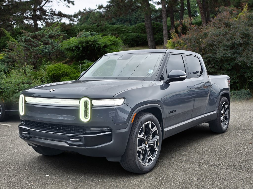 Used 2026 Rivian R1T Adventure Dual AWD/4WD image 3