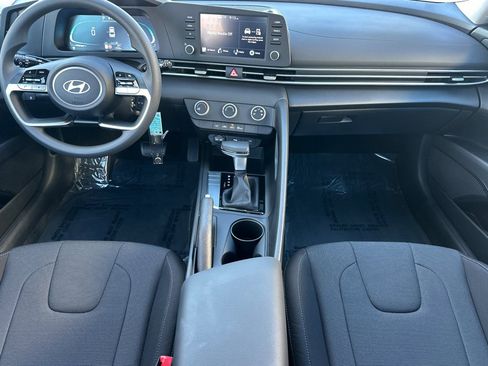 Certified 2026 Hyundai Elantra SE image 16