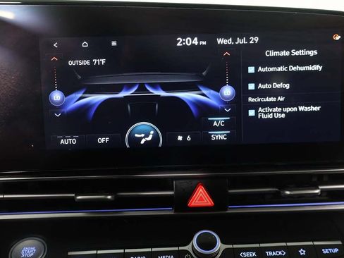 Used 2025 Hyundai Elantra SEL FWD image 43