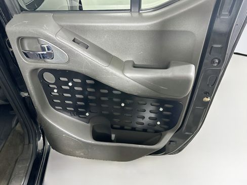 Used 2012 Nissan Frontier PRO-4X w/ Pro-4x Luxury Pkg AWD/4WD image 27