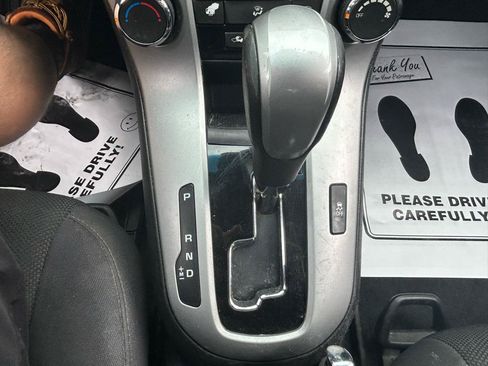 Used 2013 Chevrolet Cruze LT FWD image 23