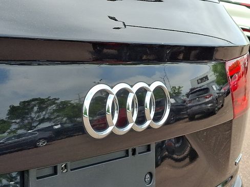 Used 2018 Audi Q7 2.0T Premium AWD/4WD image 30