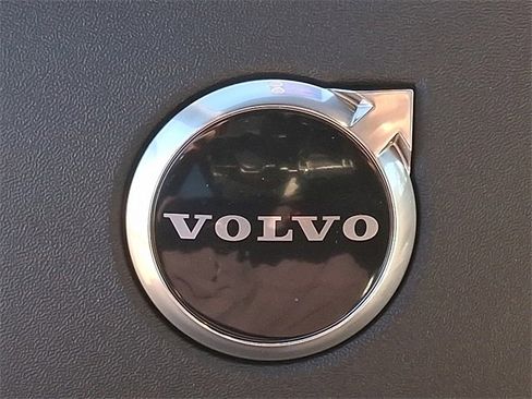 New 2026 Volvo XC90 T8 Plus image 10