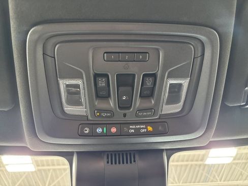 Used 2024 GMC Sierra 1500 AT4X image 45