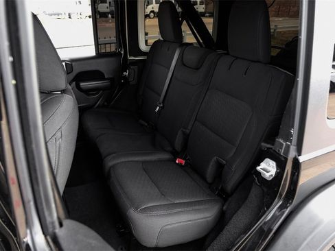 Used 2021 Jeep Wrangler Unlimited Sport image 41