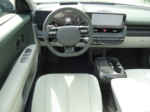 New 2026 Hyundai Ioniq 5 Limited image 13