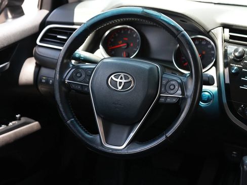 Used 2018 Toyota Camry XSE FWD image 29