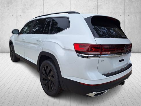 New 2026 Volkswagen Atlas SE image 3
