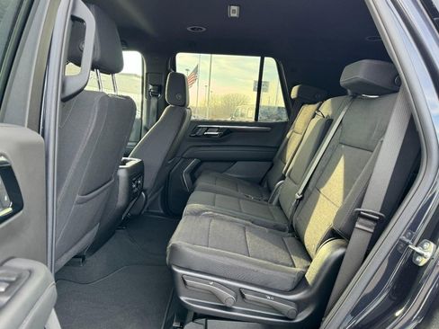 Used 2025 Chevrolet Tahoe LS image 10