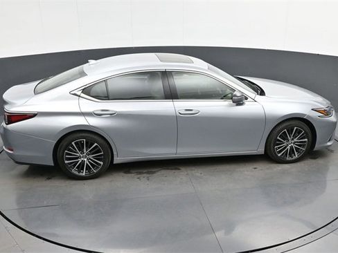 Used 2024 Lexus ES 350 w/ Premium Package image 20