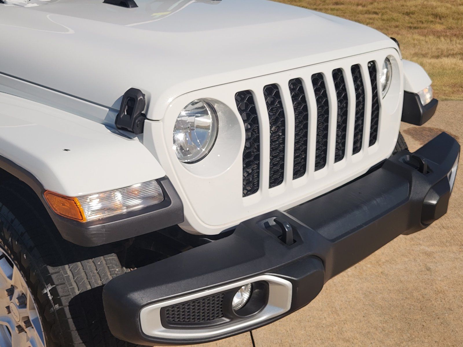 Used 2022 Jeep Gladiator Sport AWD/4WD image 12