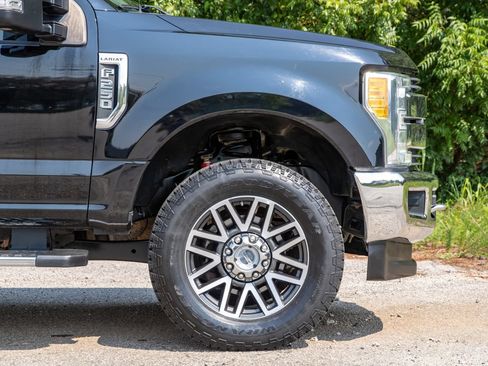 Used 2017 Ford F250 Lariat w/ Chrome Package AWD/4WD image 4