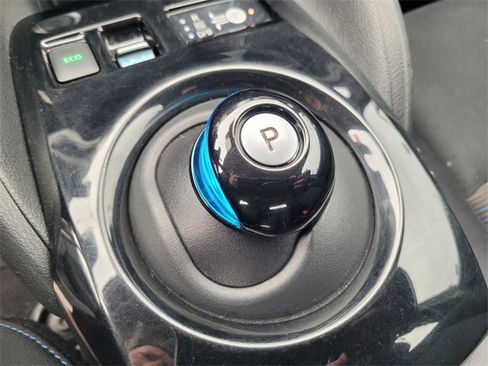 Used 2018 Nissan Leaf SV w/ SV Technology Package image 20