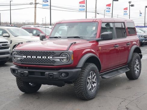 New 2025 Ford Bronco Badlands image 8