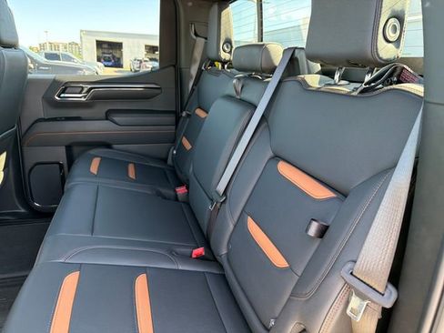 Used 2024 GMC Sierra 1500 AT4 w/ Technology Package AWD/4WD image 22