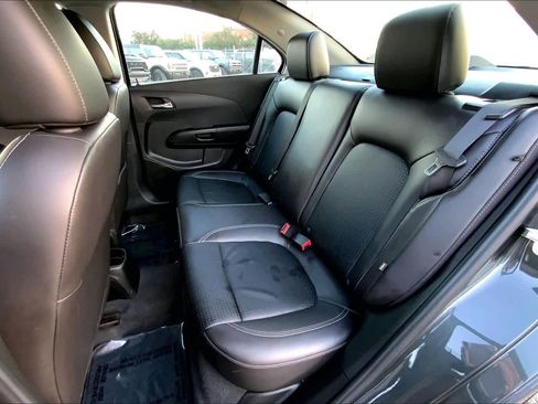 Used 2020 Chevrolet Sonic Premier image 18