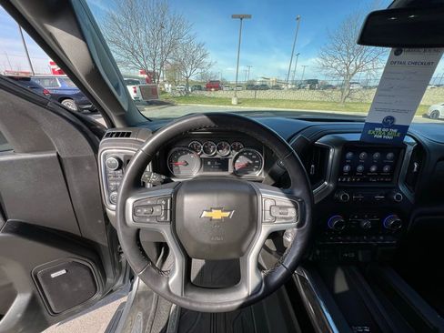 Used 2022 Chevrolet Silverado 1500 LTZ w/ Safety Package II AWD/4WD image 38