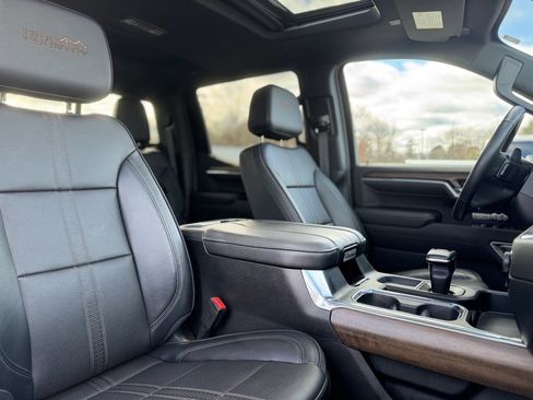 Used 2023 Chevrolet Silverado 1500 High Country w/ High Country Premium Package image 11