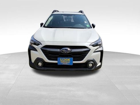 Used 2024 Subaru Outback Premium AWD/4WD image 3