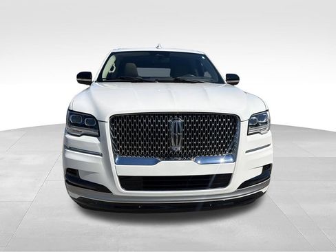 Used 2023 Lincoln Navigator Reserve AWD/4WD image 8
