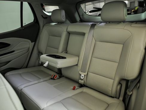 Used 2019 GMC Terrain Denali w/ Advanced Safety Package image 16