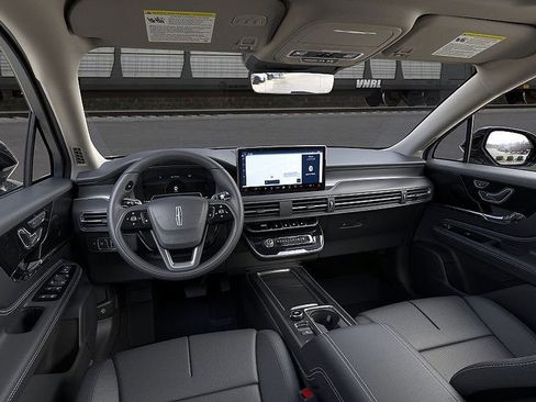 New 2026 Lincoln Corsair Premiere image 9