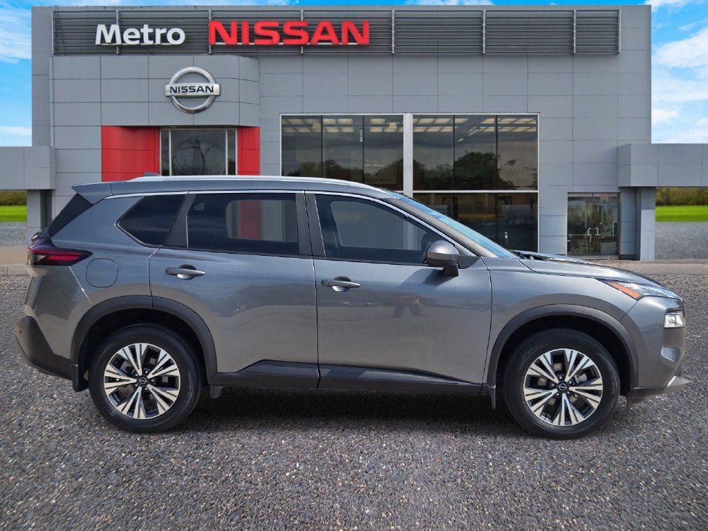 Used 2023 Nissan Rogue SV w/ SV Premium B Package FWD image 6