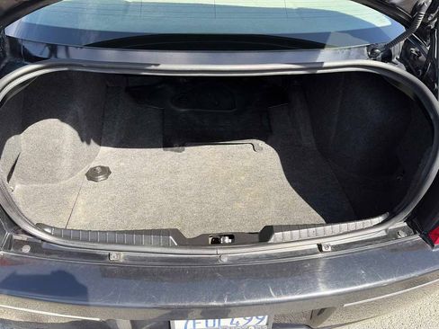 Used 2010 Chrysler 300 Touring RWD image 18