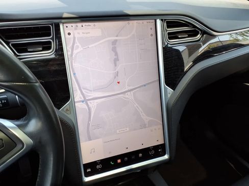 Used 2017 Tesla Model X 75D AWD/4WD image 21