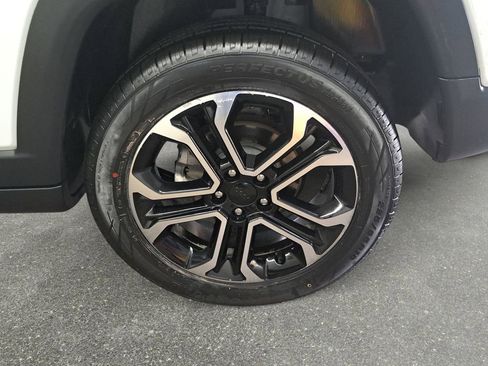 Used 2023 Jeep Compass Limited AWD/4WD image 33