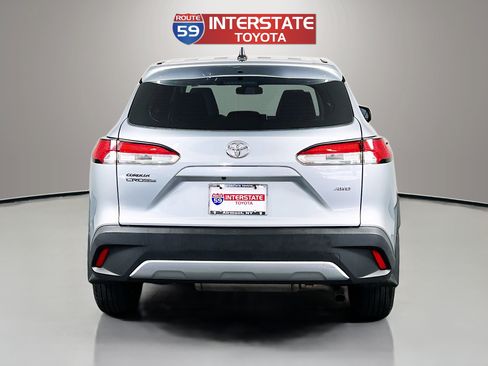 Used 2022 Toyota Corolla Cross L AWD/4WD image 6