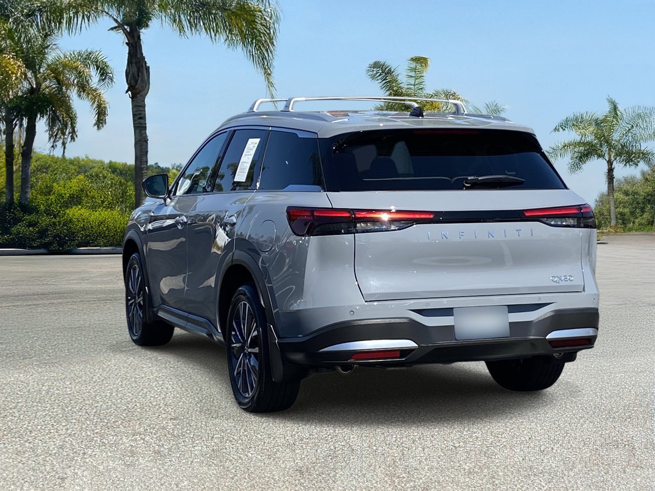 Certified 2027 INFINITI QX60 Luxe w/ Cargo Package FWD image 3
