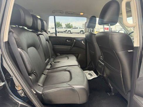 Used 2022 Nissan Armada SV w/ SV Appearance Package RWD image 3