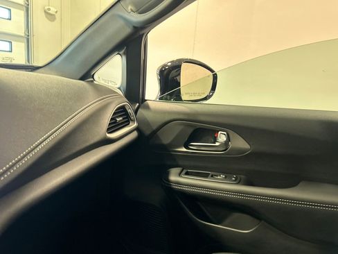 New 2026 Chrysler Pacifica Select image 25