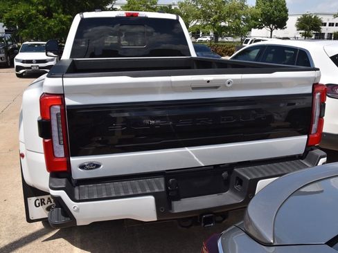Used 2026 Ford F350 Platinum AWD/4WD image 7