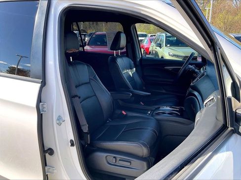 Used 2023 Honda Passport TrailSport image 11