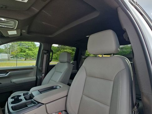 Used 2025 GMC Sierra 1500 SLT AWD/4WD image 12