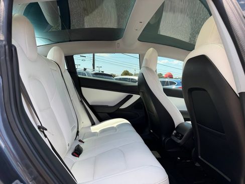 Used 2018 Tesla Model 3 AWD/4WD image 22