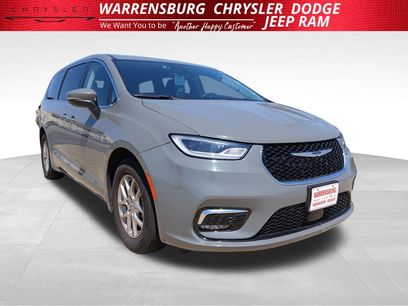 Used 2023 Chrysler Pacifica Touring-L